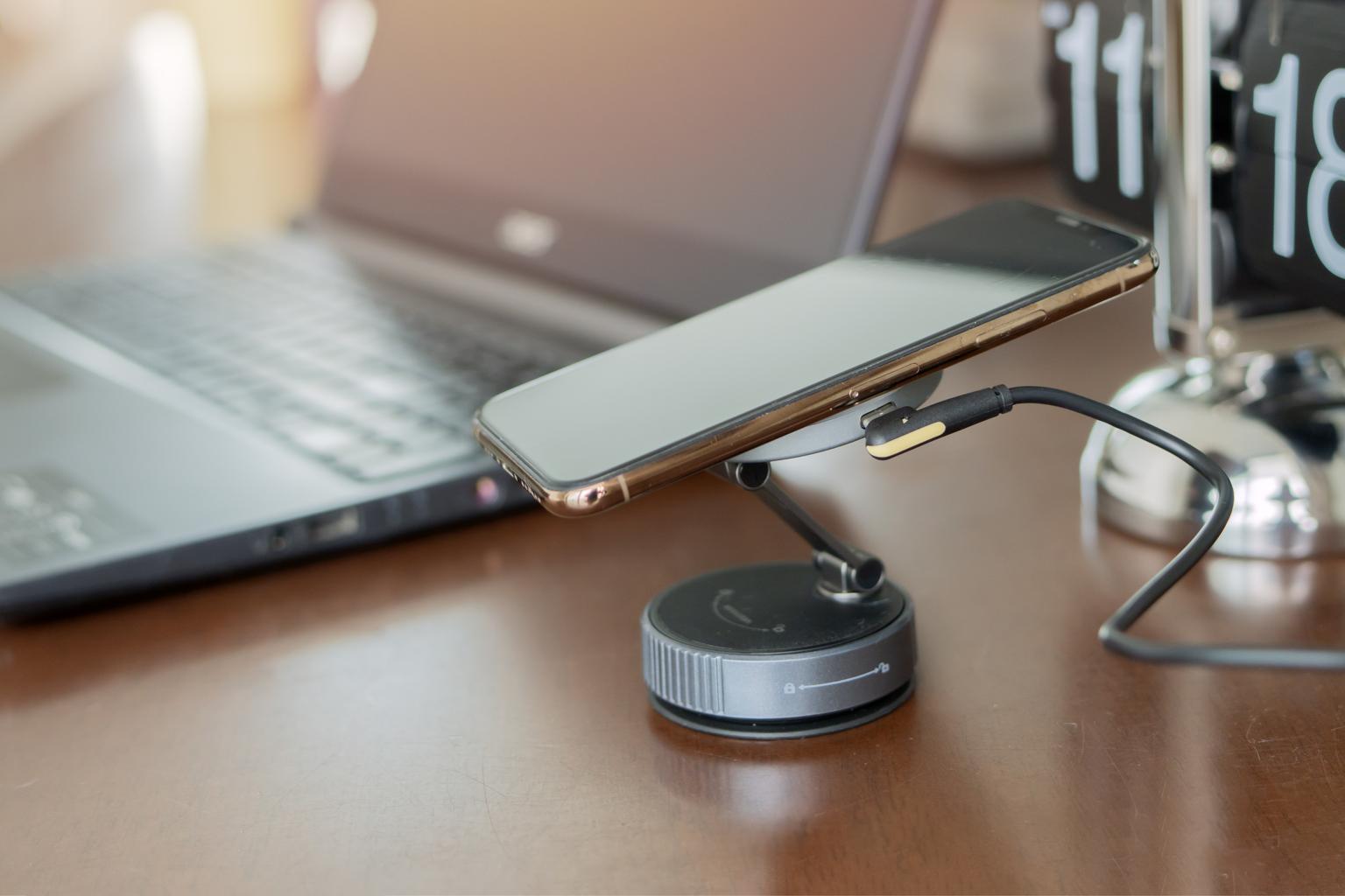 유선충전 vs 무선충전 무엇이 더 좋을까